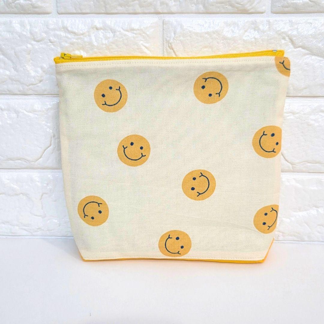 【新作】一年中活躍！保温保冷ポーチ（クールネックリング・パウチドリンク・お菓子などに）